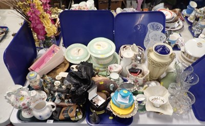 Lot 3085 - Decorative china and glassware, to include...