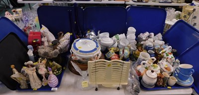 Lot 3089 - General household effects, to include part...