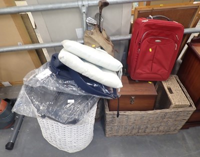 Lot 2557 - Various wicker baskets, together with golf...