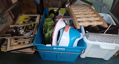Lot 3154 - Various LP records, 45rpm singles, desk lamp,...