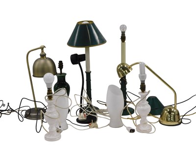 Lot 531 - A quantity of table lamps, to include a green...