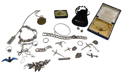 Lot 1069 - Silver and costume jewellery, including...