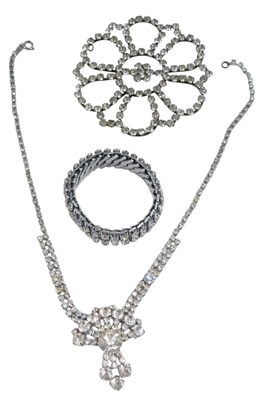 Lot 479 - A paste set bracelet, necklace, and a floral...