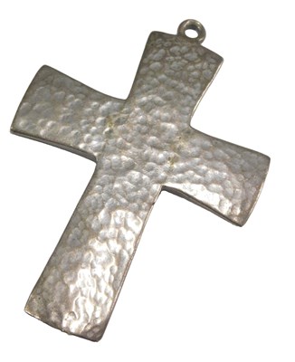 Lot 460 - A silver pendant cross, with a textured finish.