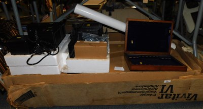 Lot 2061 - A Vivitar Dioptic light source system, boxed,...