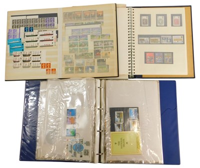 Lot 1421 - Stamps.- GB.- QEII.- 3 albums containing...