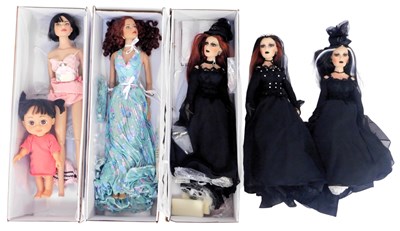 Lot 457 - Six dolls, including Tonner American Palm...