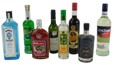 Lot 462 - A group of alcohol, to include Bombay Sapphire...