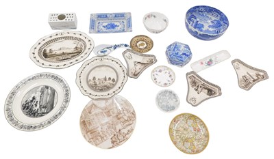 Lot 578 - A collection of ceramics, to include a Spode...