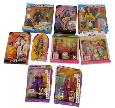 Lot 486 - Various dolls, to include Mary-Kate and Ashley,...