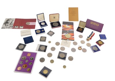 Lot 822 - Miscellaneous coins, to include crowns, etc.