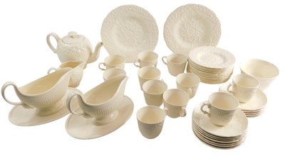 Lot 833 - A modern Wedgwood Creamware part tea...