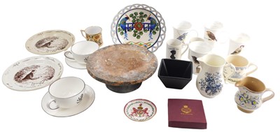 Lot 839 - A quantity of ceramics, to include a Hamilton...