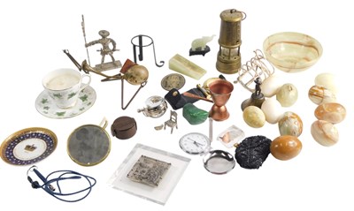Lot 772 - Miscellaneous items, to include a small brass...