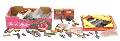 Lot 1470A - A quantity of model railway, to include...