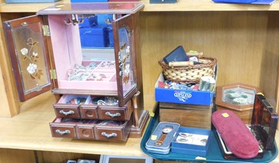 Lot 2129 - A jewellery box, containing necklaces, bangles,...
