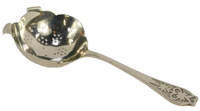 Lot 237 - An Elizabeth II silver tea strainer, the...