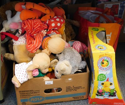 Lot 2222 - Soft toys, a similar soft toy in box, bag...