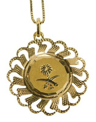 Lot 433 - A pendant, marked 750, on a fine chain, 10.4g...