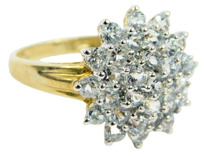 Lot 644 - A 9ct gold cluster ring, size O, 3.3g.