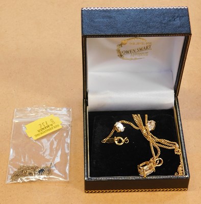Lot 2285A - A yellow metal chain with pendant and a...
