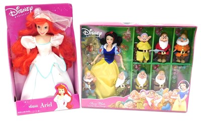 Lot 139 - A Disney Princess Snow White and The Seven...