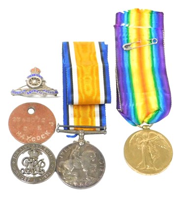 Lot 192 - A pair of WWI medals, comprising Great War and...