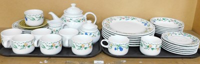 Lot 2012 - A Trade Winds part tea and dinner service,...