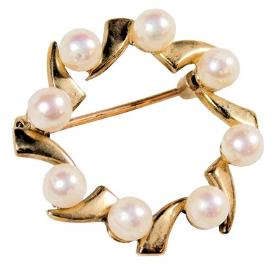 Lot 211 - A 9ct gold and seed pearl brooch, in a...