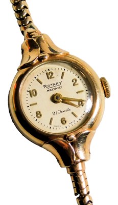 Lot 366 - A Rotary Maximus lady's 9ct gold cased...