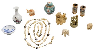 Lot 386 - A group of Oriental ceramics and collectables,...
