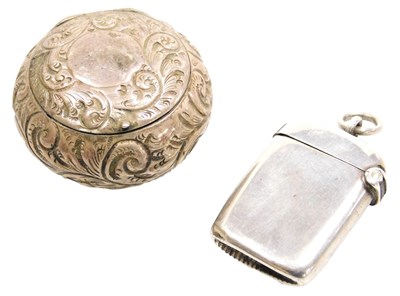 Lot 360 - A Victorian silver Vesta case, of plain...