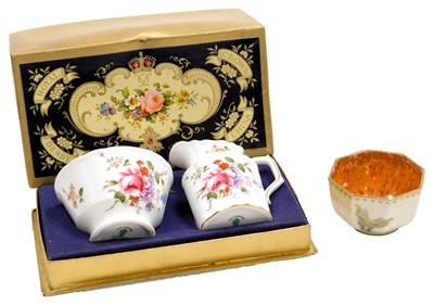 Lot 392 - An early 20thC Wedgwood butterfly lustre bowl,...