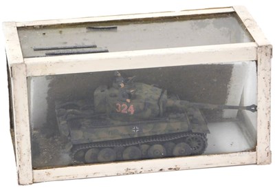 Lot 422 - A scale model of a WWII German Tiger tank, in...