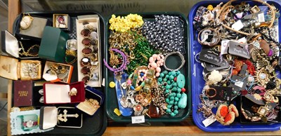 Lot 2239 - Costume jewellery, to include beaded necklaces,...