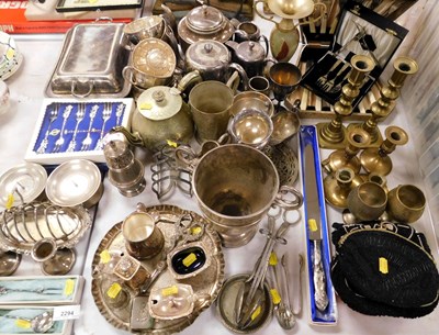 Lot 2294 - Plated and other metalwares, to include a...