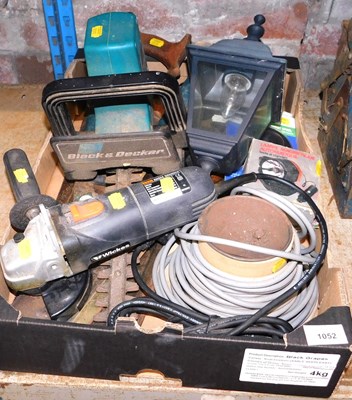 Lot 1052 - Various electric and other power tools, to...