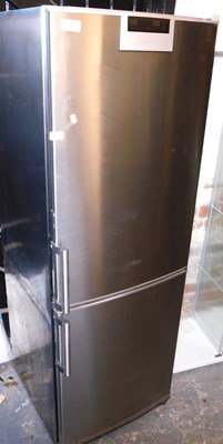 Lot 1087 - A Siemens fridge freezer.