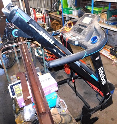 Lot 1091 - A Reebok 1 series GT60 treadmill.