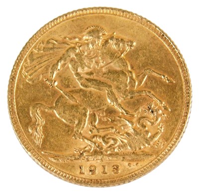 Lot 8 - A George V gold full sovereign 1913, 8.0g.