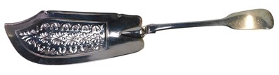 Lot 211 - A Victorian silver Fiddle pattern fish slice,...