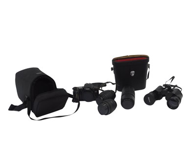 Lot 158 - A group of camera and optical equipment, to...