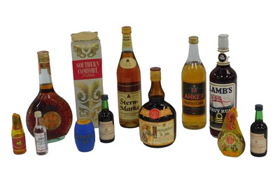 Lot 179 - A group of alcohol, to include Lamb's rum,...