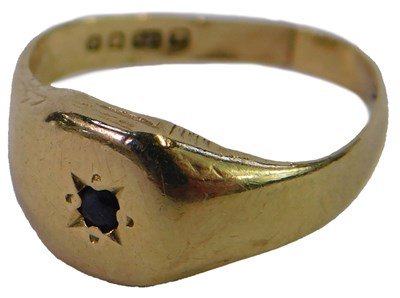 Lot 70 - A lady's 9ct gold and sapphire set signet ring,...