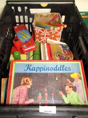 Lot 2028 - Assorted jigsaws and games. (1 box)