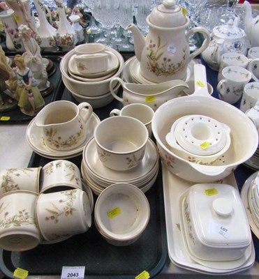 Lot 2043 - A Harvest part dinner and tea service,...