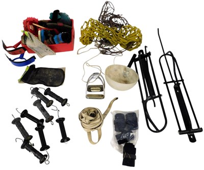 Lot 451 - A quantity of equestrian related items, to...
