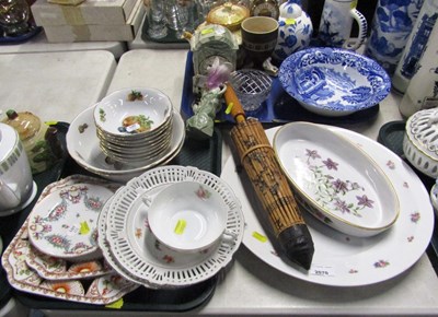 Lot 2070 - Ceramics, including a rose plate,...