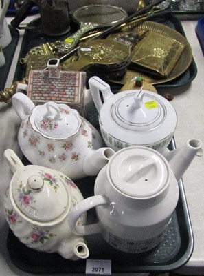 Lot 2071 - Brassware, including bellows, fire irons, tray,...
