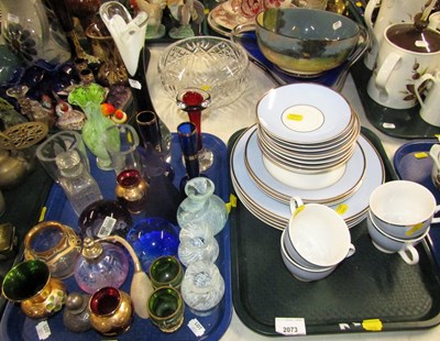 Lot 2073 - A Doulton 2004 part tea service, including...